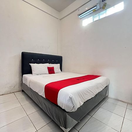 Reddoorz Syariah At Falisha Umy Ngabean Esterno foto