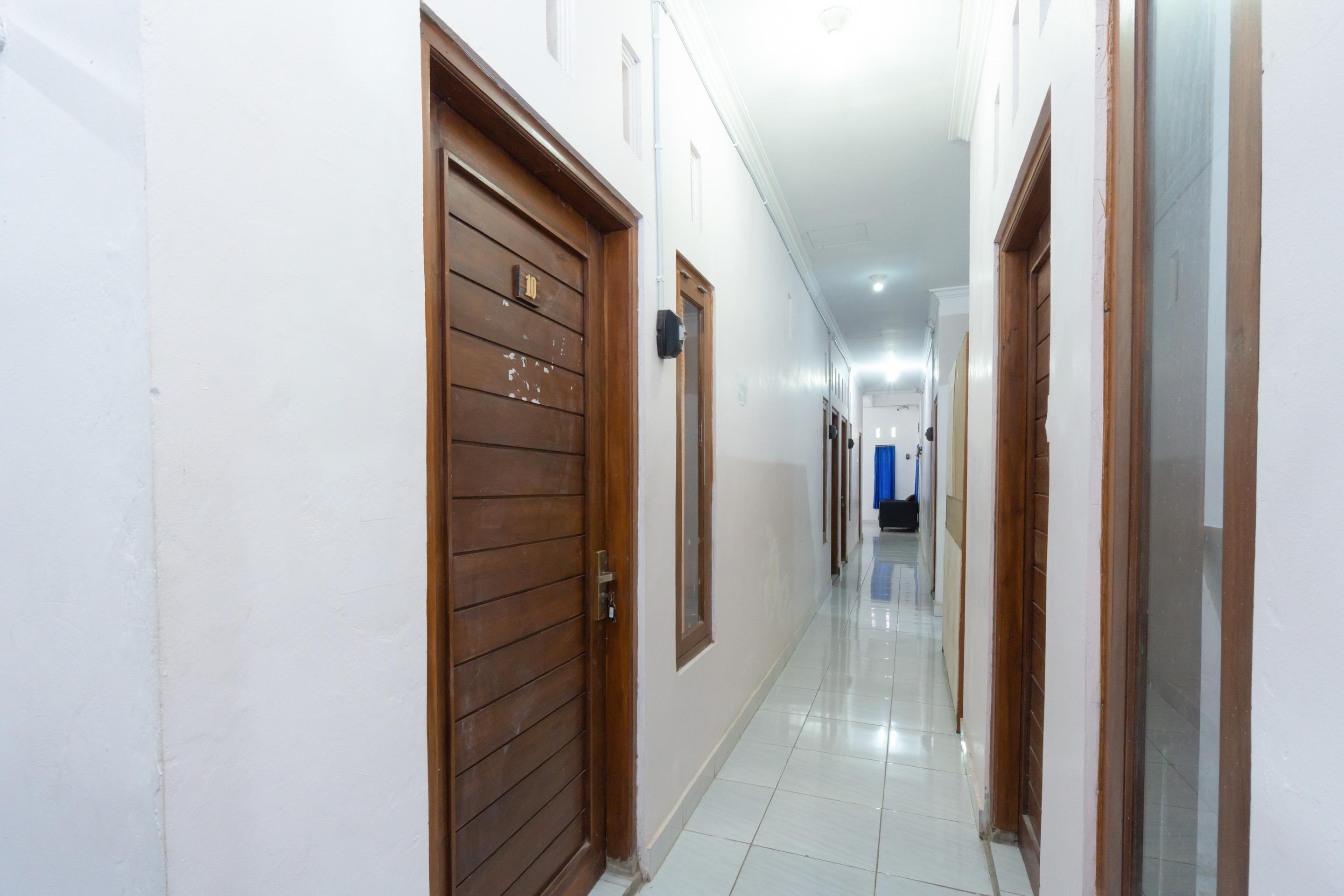 Reddoorz Syariah At Falisha Umy Ngabean Esterno foto